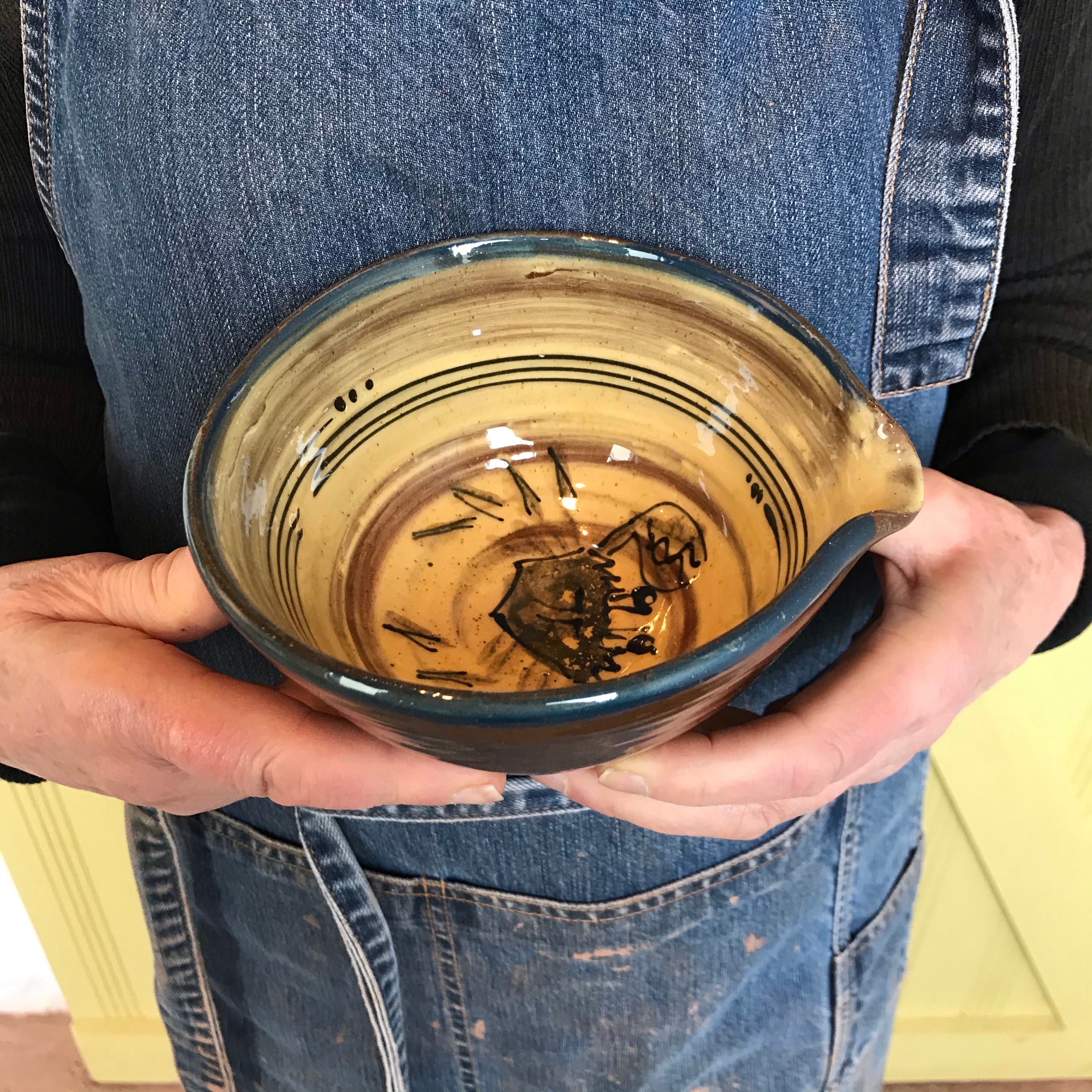 Cream Crab Pouring Bowl