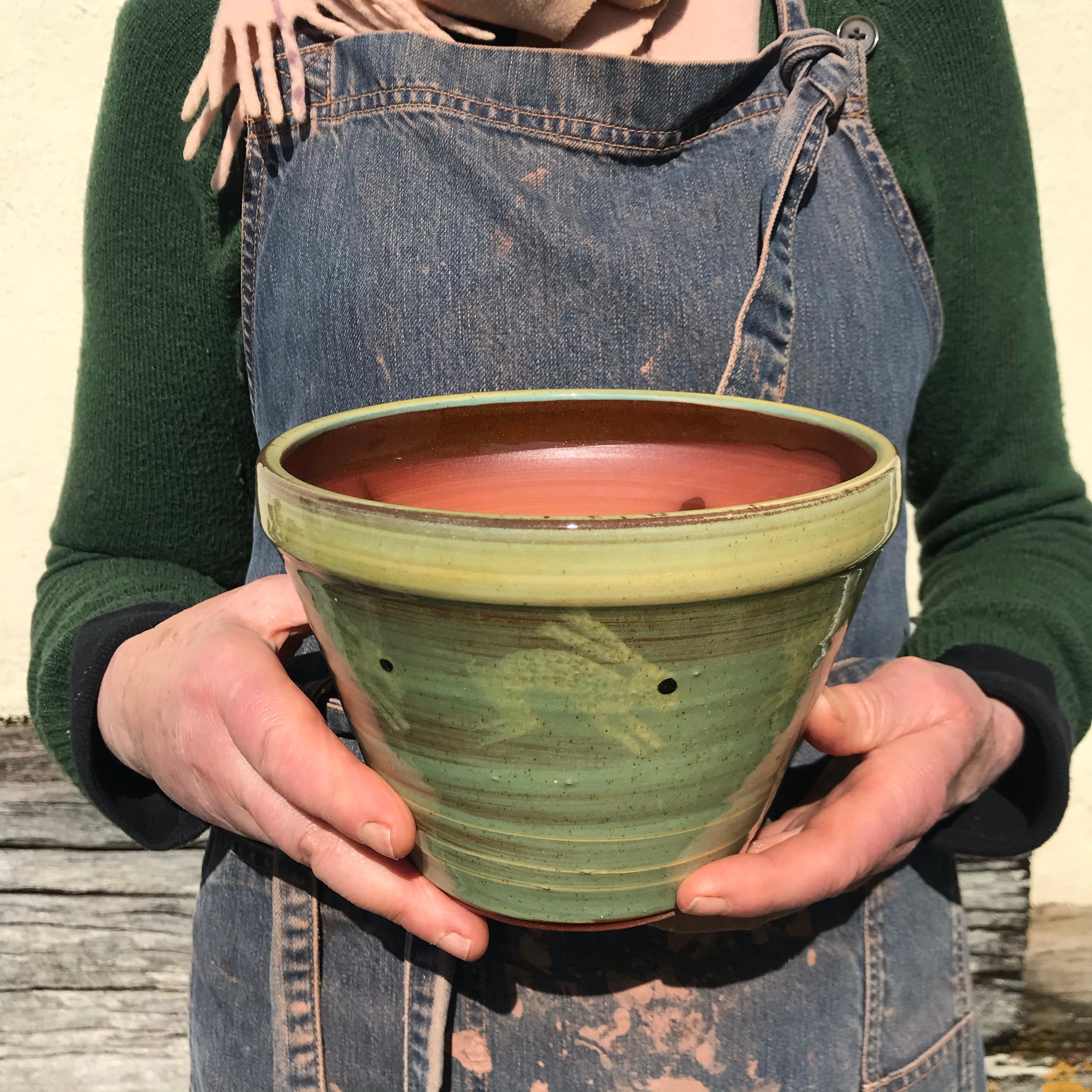 Steely Grey Hare Plant Pot