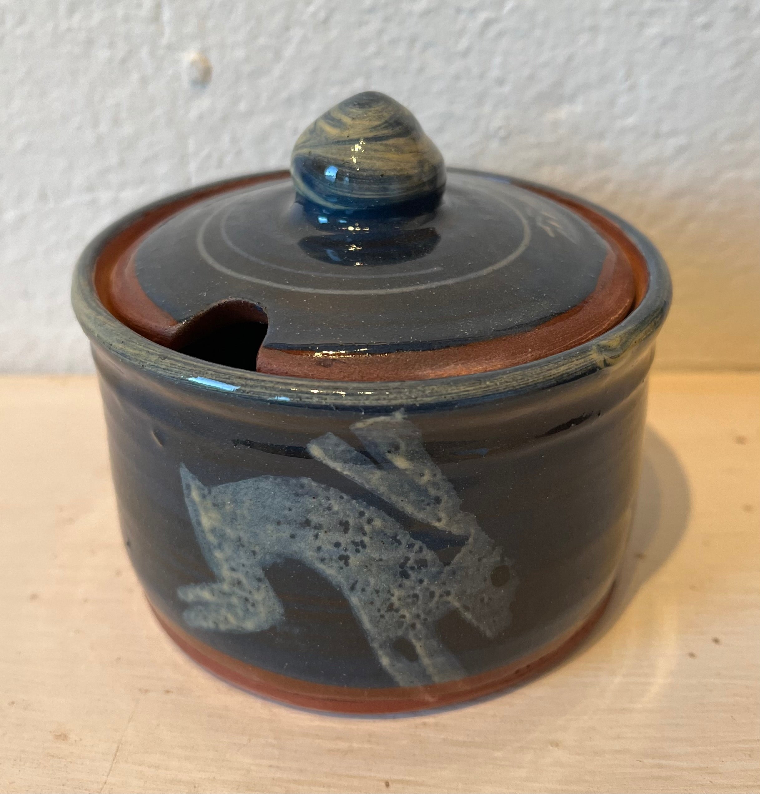 Dark Blue Hare Pot