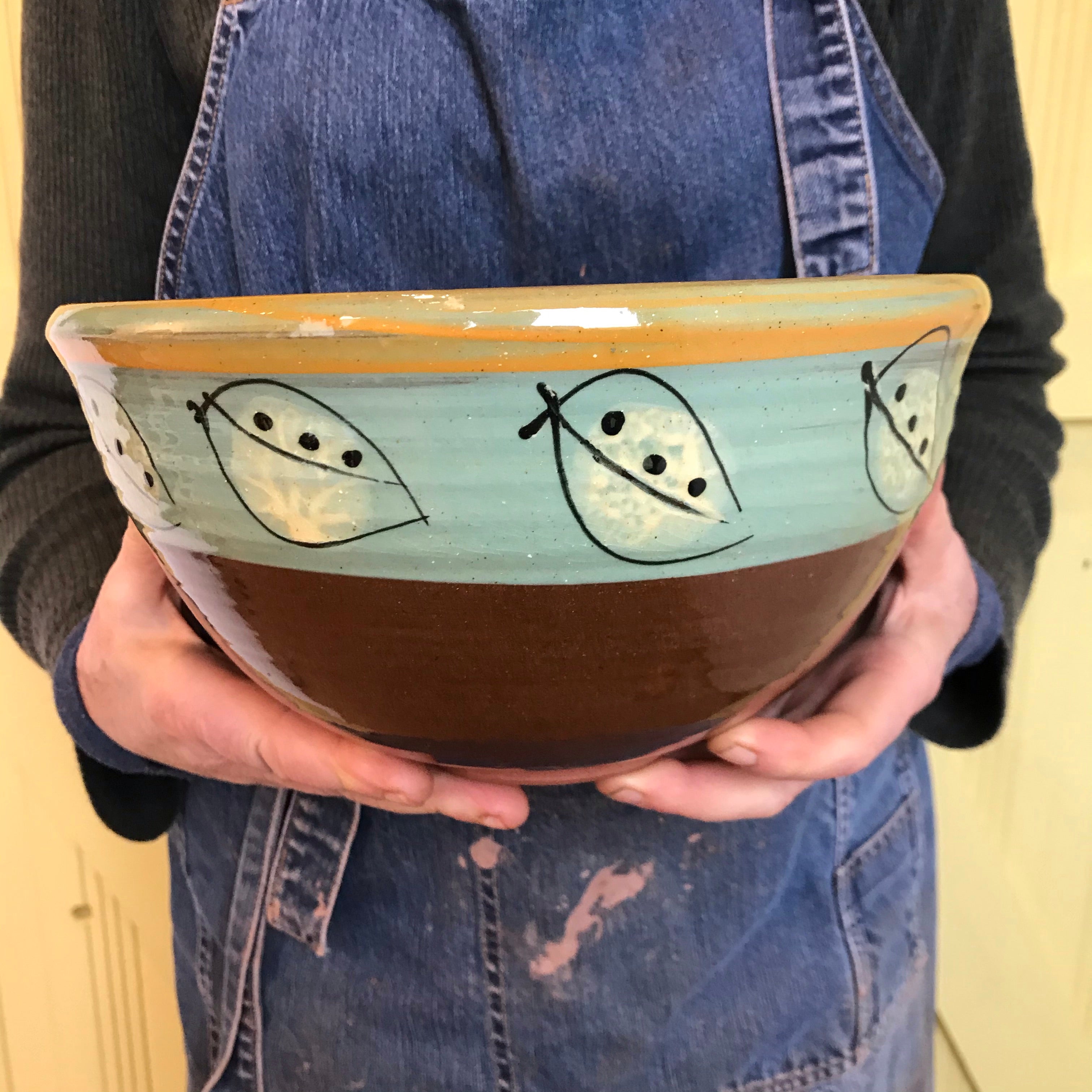 Large Bowl with Song Thrush and Leaves