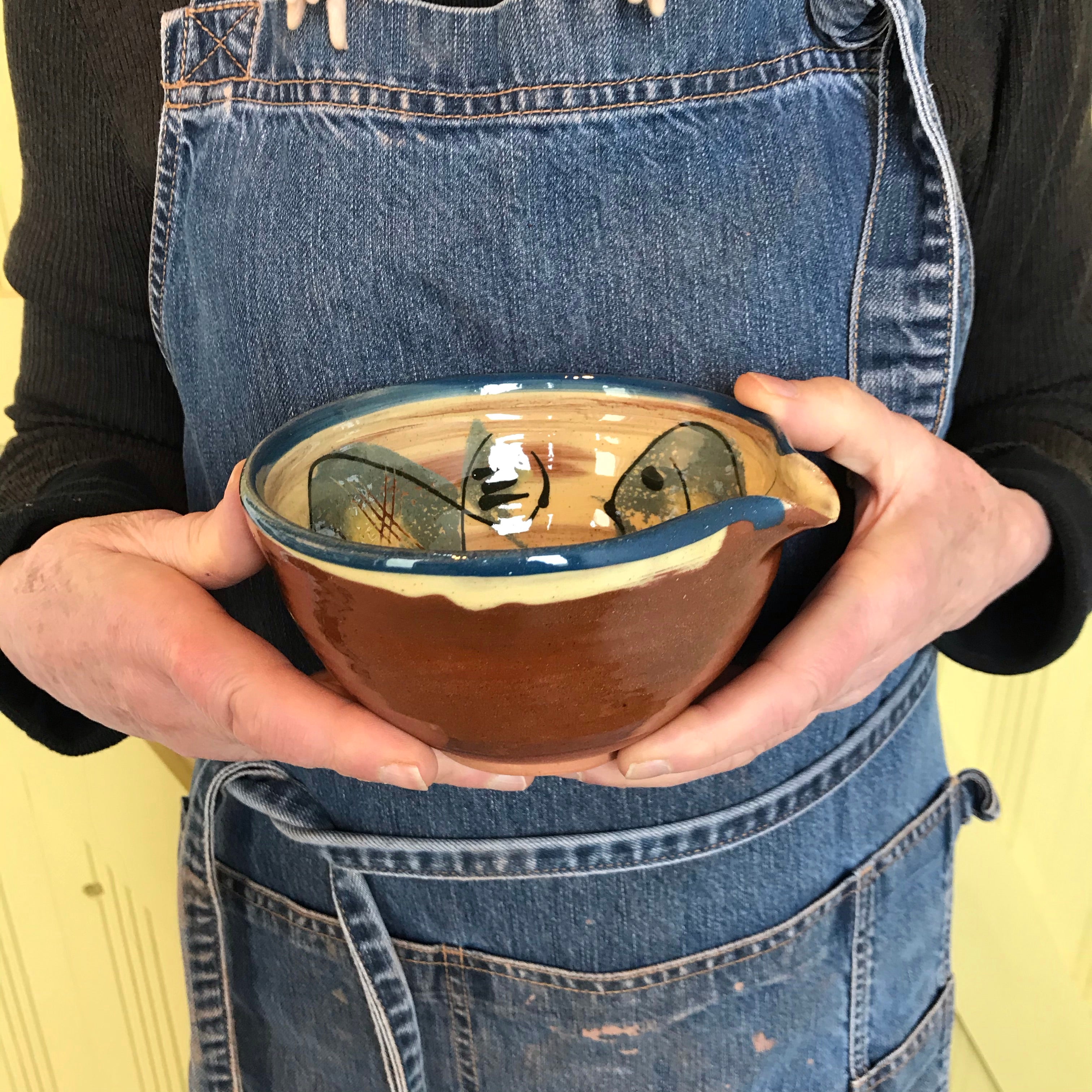 Cream Fat Fish Pouring Bowl