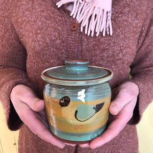 Blackheaded Gull Lidded Pot